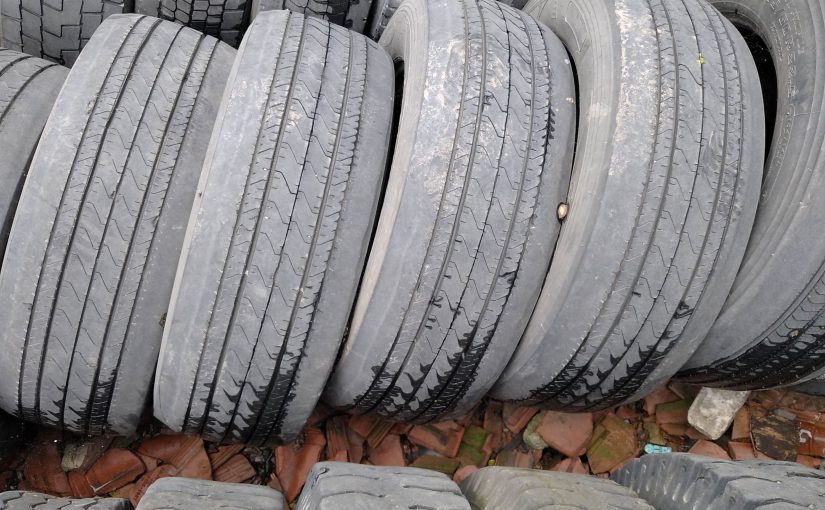 315-60-22.5 DİŞLİ TIR LASTİKLER