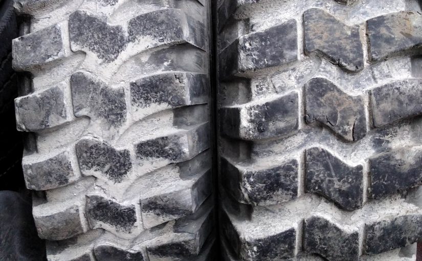 900-16 ÇIKMA RÖMORK LASTİKLERİ