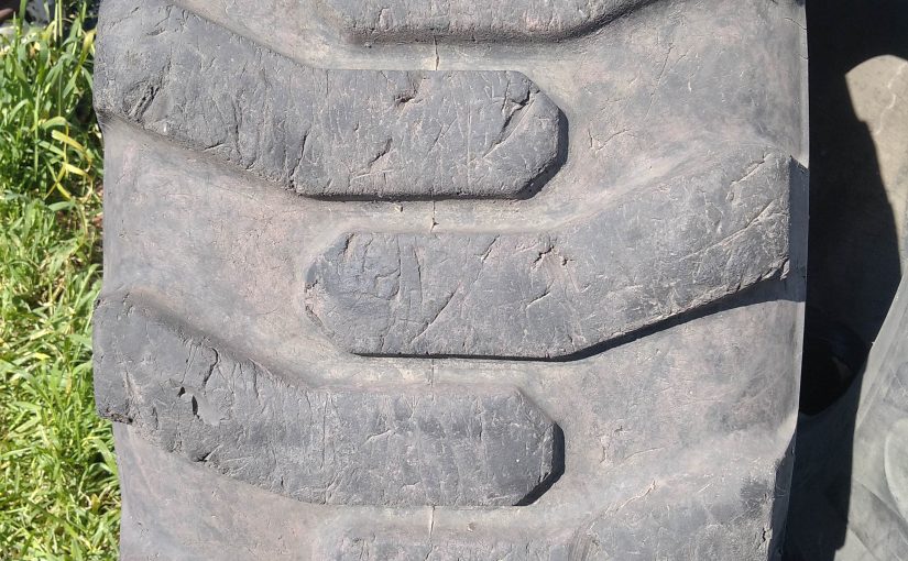 15-5-25 İŞ MAKİNASI LASTİKLER